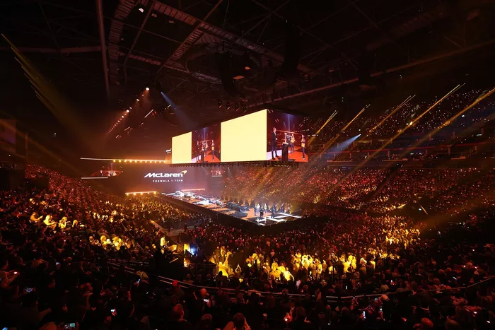 O2 Arena atmosphere
