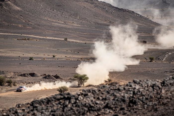 #307 Toyota Gazoo Racing Toyota Hilux: Giniel de Villiers, Alex Haro