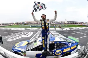 Race winner Chase Elliott, Hendrick Motorsports Chevrolet