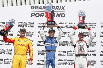 Podium: 1. Takuma Sato, 2. Ryan Hunter-Reay, 3. Sebastien Bourdais
