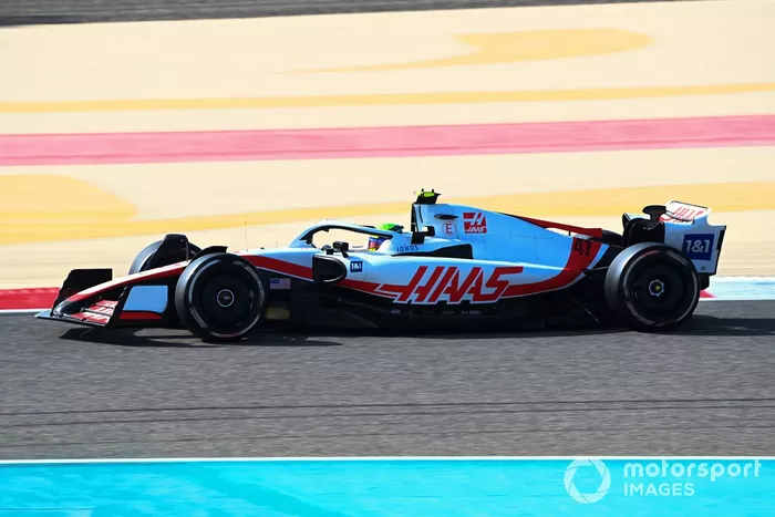 Mick Schumacher, Haas VF-22