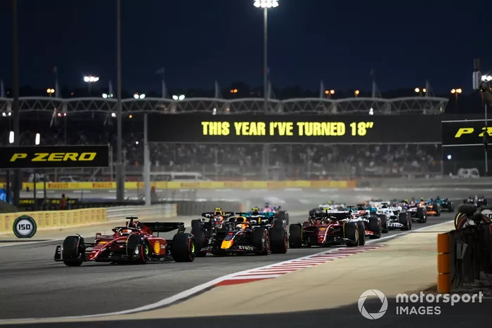 Charles Leclerc, Ferrari F1-75, Max Verstappen, Red Bull Racing RB18, Sergio Pérez, Red Bull Racing RB18, Carlos Sainz Jr., Ferrari F1-75