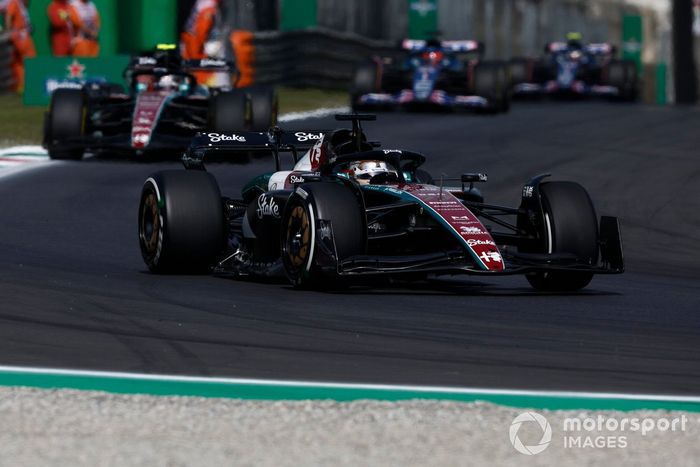 Valtteri Bottas, Alfa Romeo C43, Zhou Guanyu