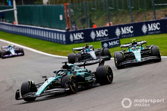 Lance Stroll, Aston Martin AMR23, Fernando Alonso, Aston Martin AMR23, George Russell, Mercedes F1 W14