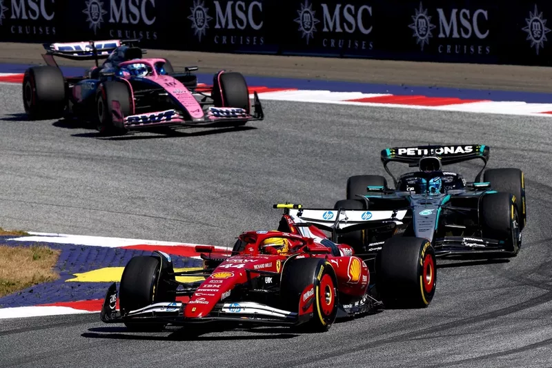 Lewis Hamilton, Ferrari, George Russell, Mercedes
