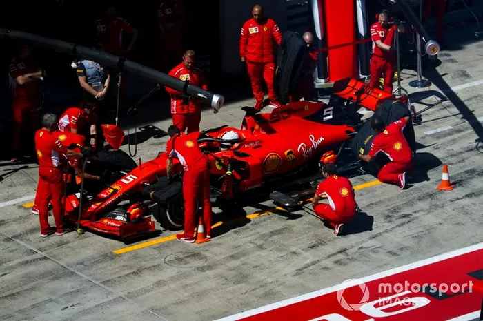 Sebastian Vettel, Ferrari SF90, in pit lane