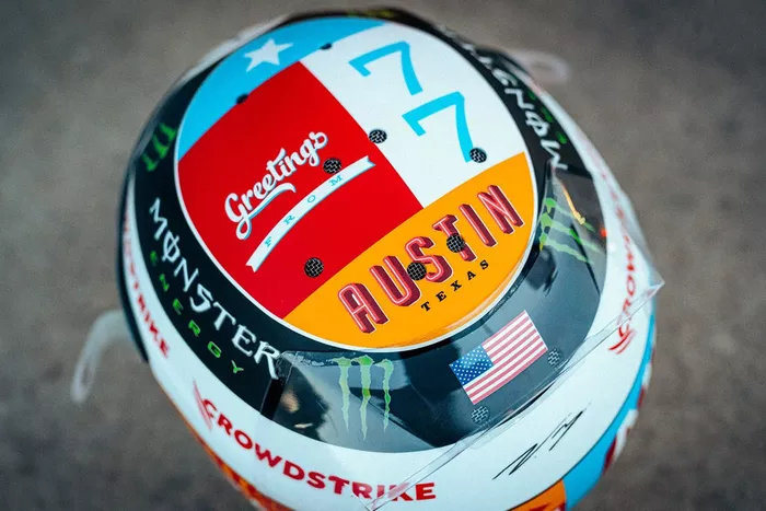 Casco especial de Valtteri Bottas, Mercedes para el GP de Estados Unidos 