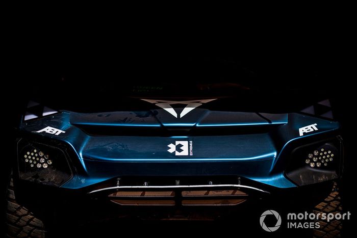 Jutta Kleinschmidt/Nasser Al-Attiyah, garaje del Abt Cupra XE