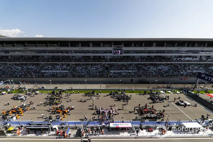 La parrilla previo a la carrera
