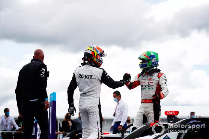 Edoardo Mortara, Venturi Racing, terzo classificato, si congratula con Lucas Di Grassi, Audi Sport ABT Schaeffler, primo classificato, nel Parco Chiuso