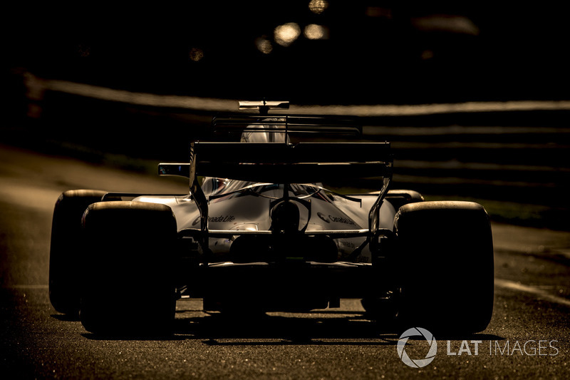 Ленс Стролл, Williams FW40