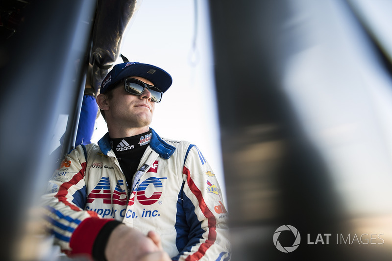 Dale Coyne Racing: <img src="https://cdn-8.motorsport.com/static/img/cfp/0/0/0/200/228/s3/united_states-2.jpg" alt="" width="20" height="12" /> Конор Дэли (№17, выступит только на Indy 500)