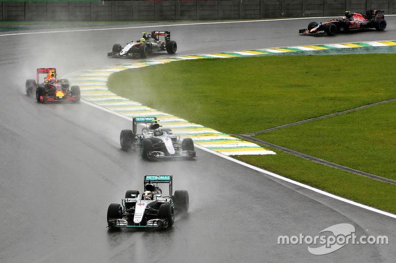 Lewis Hamilton, Mercedes AMG F1 W07 Hybrid y Nico Rosberg, Mercedes AMG F1 W07 Hybrid