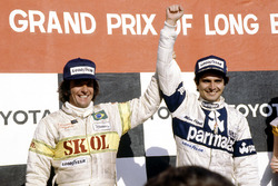 Ganador de la carrera Nelson Piquet, Brabham BT49-Ford Cosworth; tercer lugar Emerson Fittipaldi, Fi