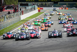 Start: #1 Porsche Team, Porsche 919 Hybrid: Timo Bernhard, Mark Webber, Brendon Hartley, in Führung