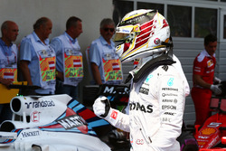 Lewis Hamilton, Mercedes AMG F1 celebra su posición del pole en parc ferme