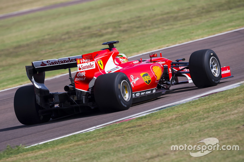 Esteban Gutierrez, Ferrari, prova le gomme Pirelli 2017