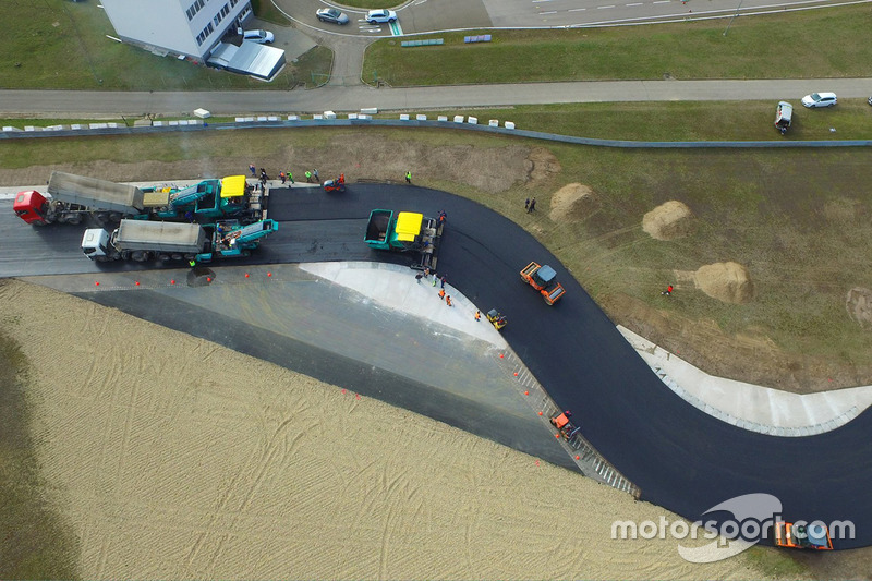 Repaving work on the Hungaroring