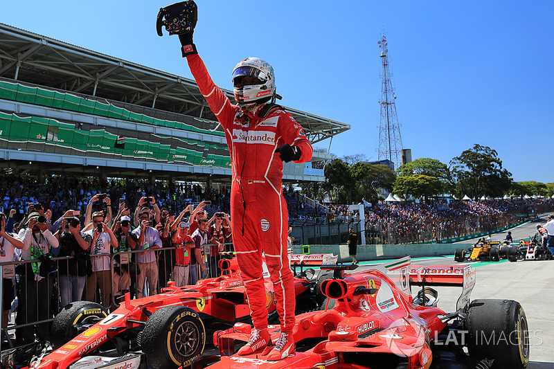 Ganador de la carrera Sebastian Vettel, Ferrari