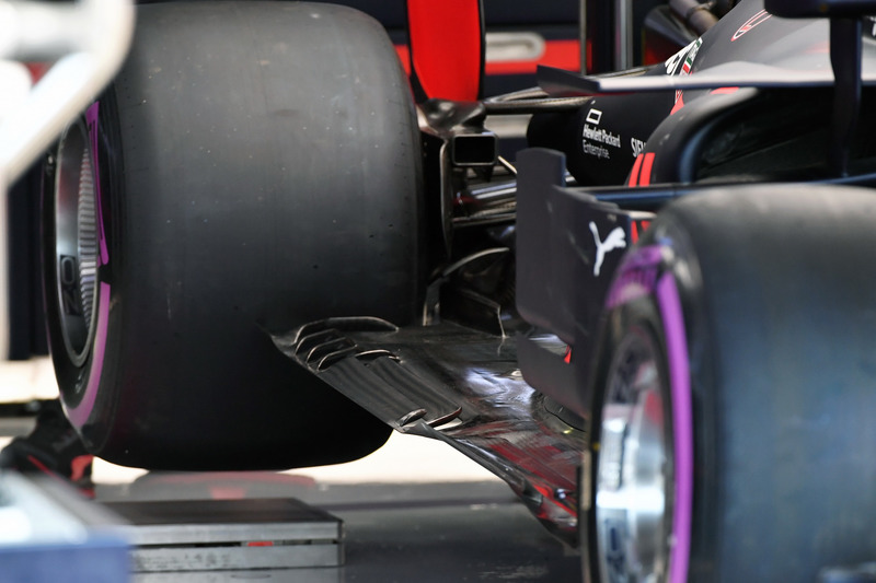 Задняя часть днища Red Bull RB14
