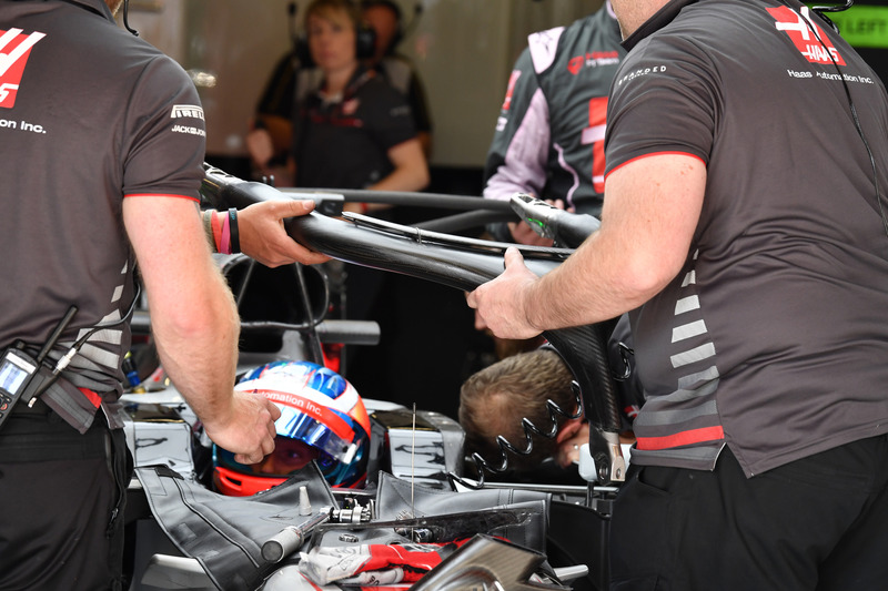 Romain Grosjean, Haas F1 Team VF-18 ve mekanikerler