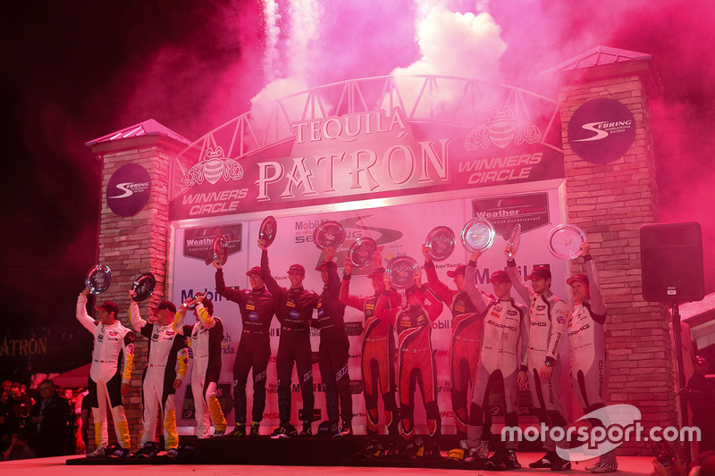 Podium: winners Ricky Taylor, Jordan Taylor, Alex Lynn, Wayne Taylor Racing, second place Joao Barbosa, Christian Fittipaldi, Filipe Albuquerque, Action Express Racing, third place Eric Curran, Dane Cameron, Mike Conway, Action Express Racing