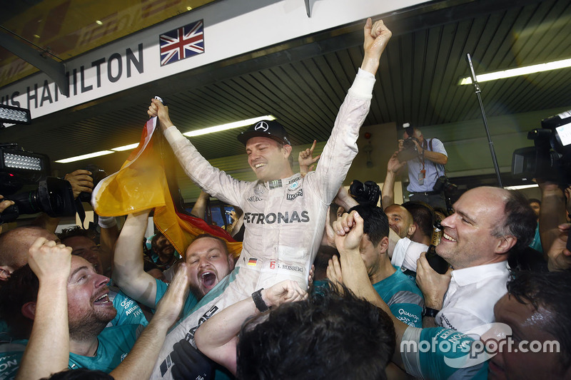 Nico Rosberg, Mercedes AMG F1 celebra su primer título del Campeonato Mundial de pilotos