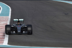 Тесты шин Pirelli 2017 года: Паскаль Верляйн, Mercedes AMG F1