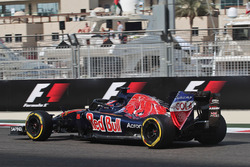 Daniil Kvyat, Scuderia Toro Rosso STR11 mit Halo-Cockpitschutz