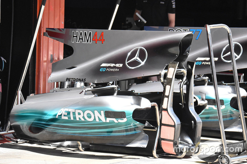 Аеродинамічні елементи задньої частини Mercedes AMG F1 W08