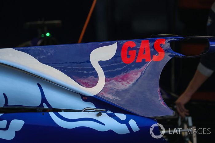 Scuderia Toro Rosso STR12 carrocería