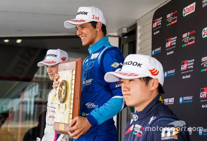 Igor Fraga comemora vitória na corrida 3 da etapa de Hampton Downs da TRS