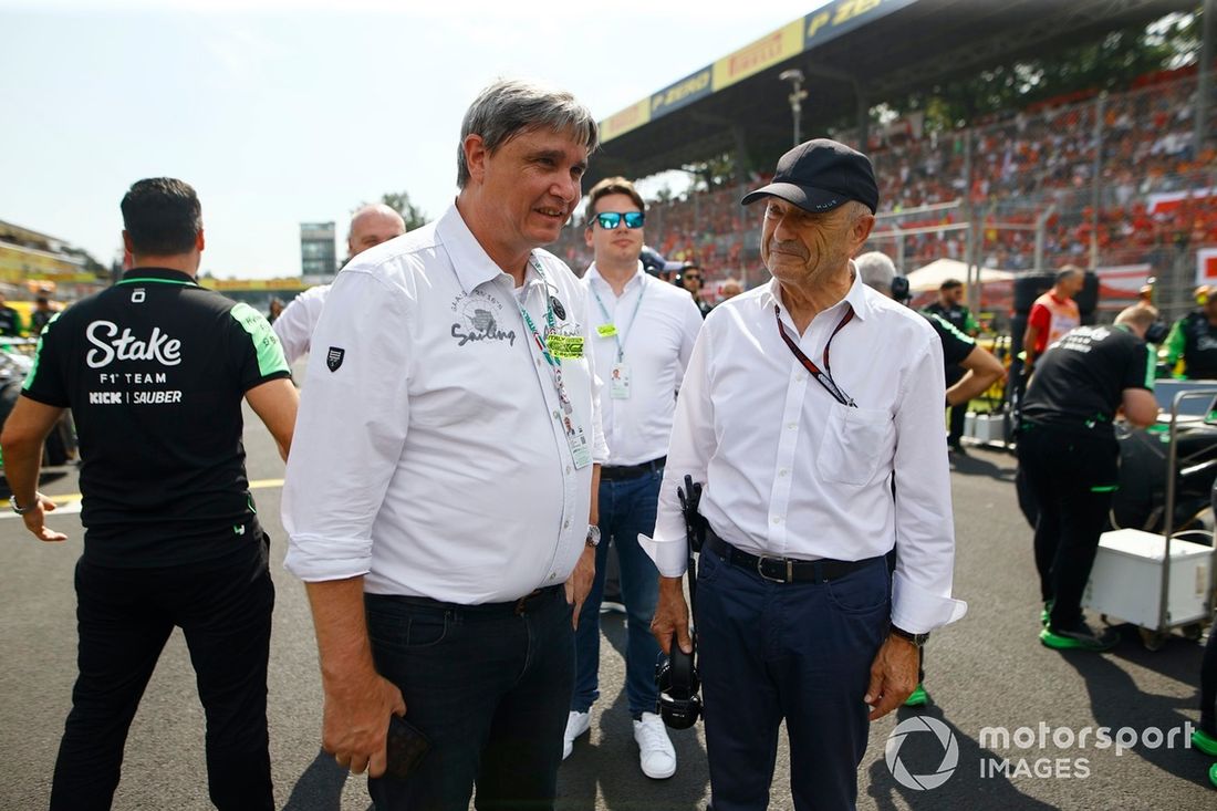 Peter Sauber en la parrilla con invitados
