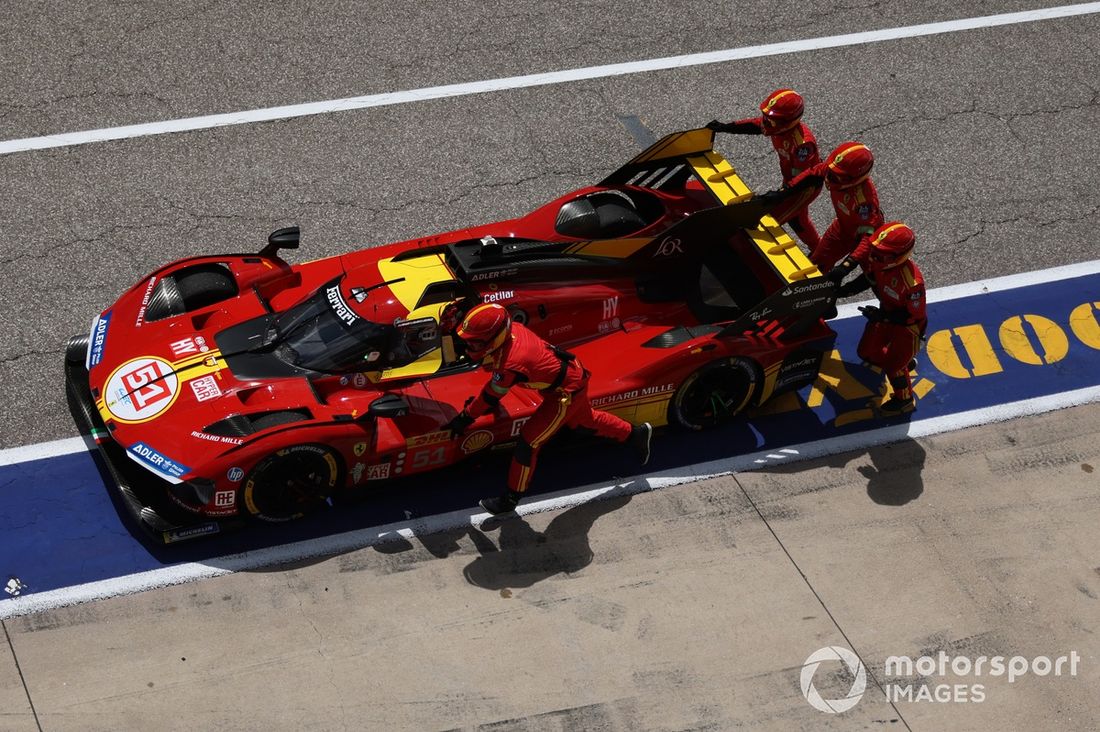 #51 AF Corse Ferrari 499P: Alessandro Pier Guidi, James Calado, Antonio Giovinazzi