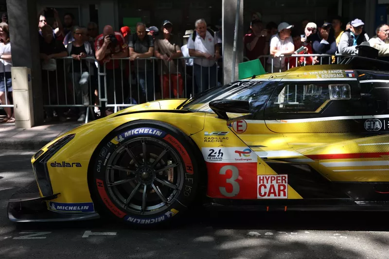 #3 Cadillac Racing Cadillac V-Series.R