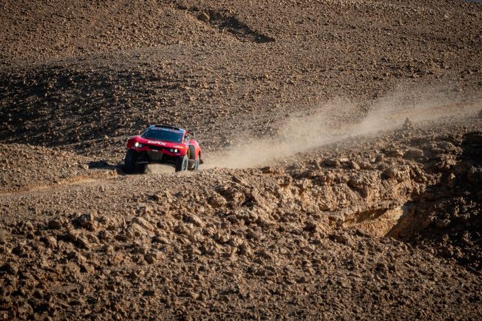 #211 Bahrain Raid Xtreme Prodrive: Sebastien Loeb, Fabian Lurquin