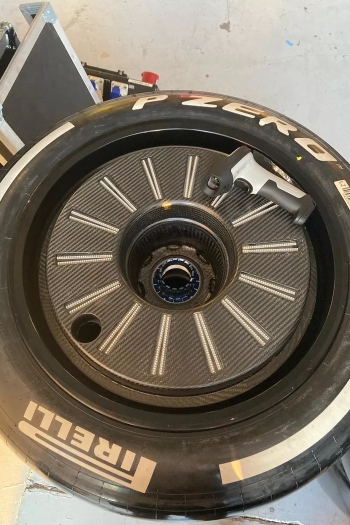 McLaren MCL35M wheel
