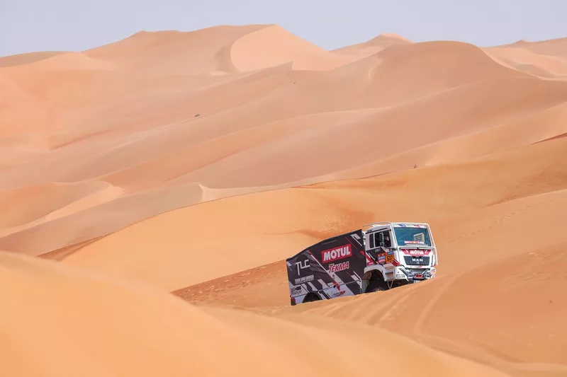 #537 Toyota Auto Body: Sylvain Besnard, Nicolas Falloux, Sylvain Laliche