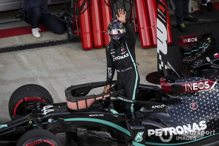 Ganador de la pole position Lewis Hamilton, Mercedes-AMG F1