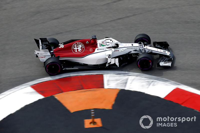 19. Antonio Giovinazzi, Sauber C37