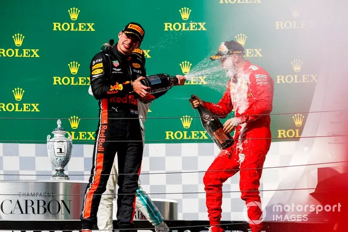 Podio: segundo lugar Max Verstappen, Red Bull Racing y el tercer lugar Sebastian Vettel, Ferrari