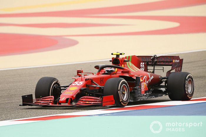 Carlos Sainz Jr., Ferrari SF21