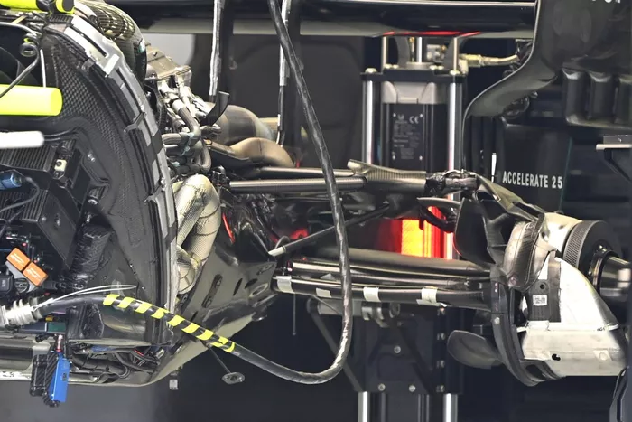 Detalle del Mercedes W12 