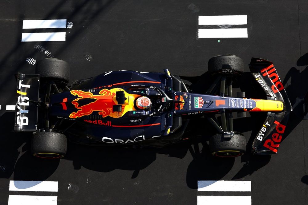 El ganador Max Verstappen, Red Bull Racing RB19
