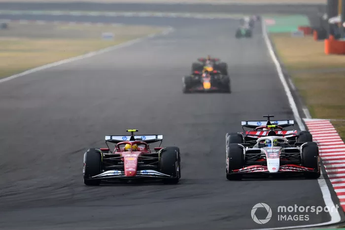 Lewis Hamilton, Ferrari, Oliver Bearman, Haas F1 Team