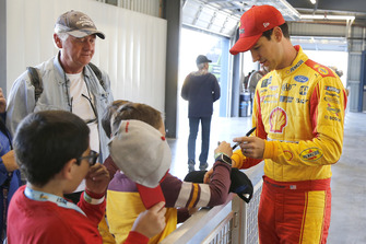 Joey Logano, Team Penske, Ford Fusion Shell Pennzoil