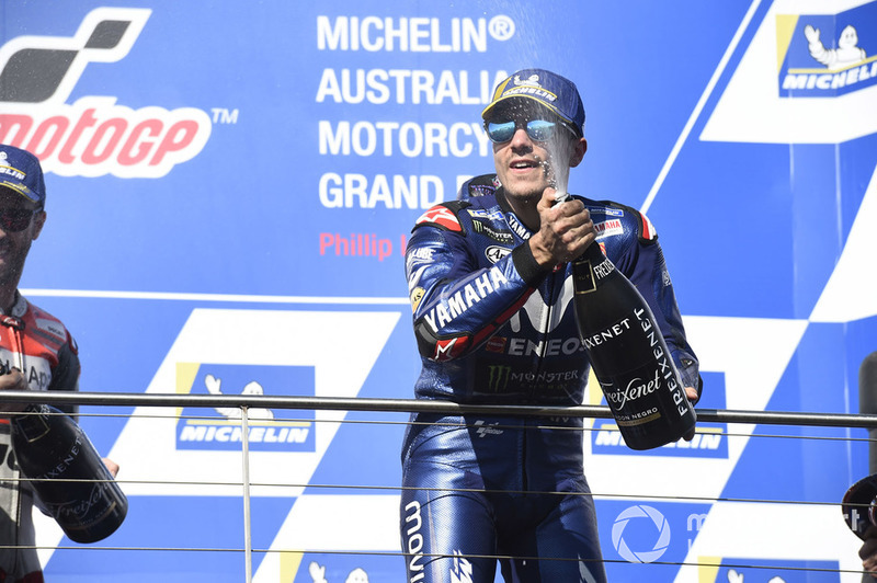 Подіум: переможець гонки Маверік Віньялес, Yamaha Factory Racing