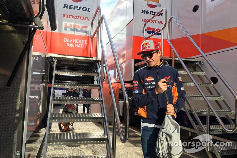 Marc Márquez aan de Repsol Honda truck