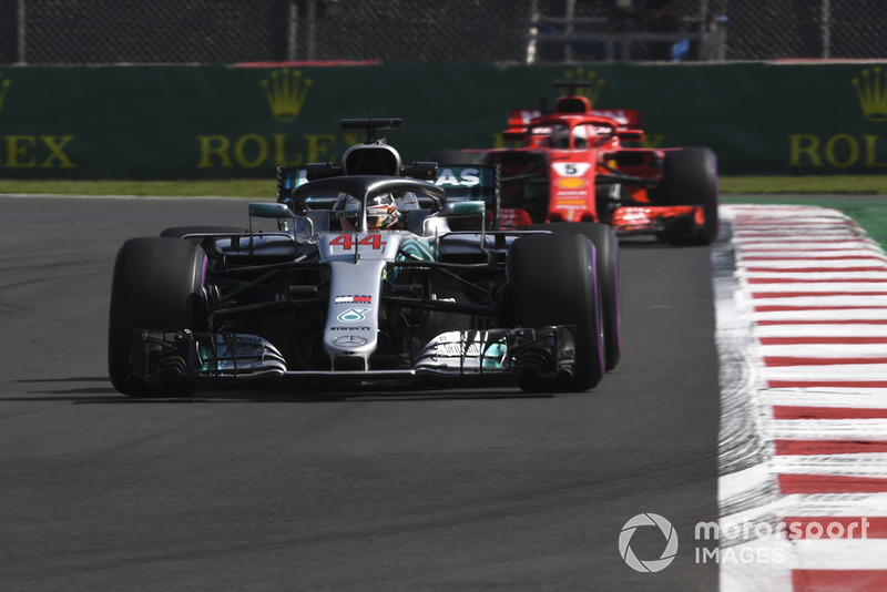 Lewis Hamilton, Mercedes AMG F1 W09 EQ Power+ y Sebastian Vettel, Ferrari SF71H
