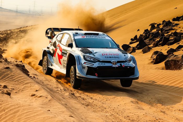 Такамото Кацута, Аарон Джонстон, Toyota Gazoo Racing WRT Toyota GR Yaris Rally1